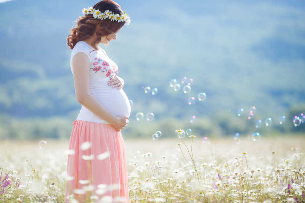 妊娠後期の辛いむくみ(浮腫)…。むくむ4つの原因と7つの対策・解消法
